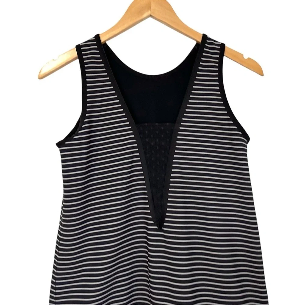 Lululemon Womens Both Ways Dress Size Stripe Black Reversible 6? Sleeveless - Picture 6 of 13